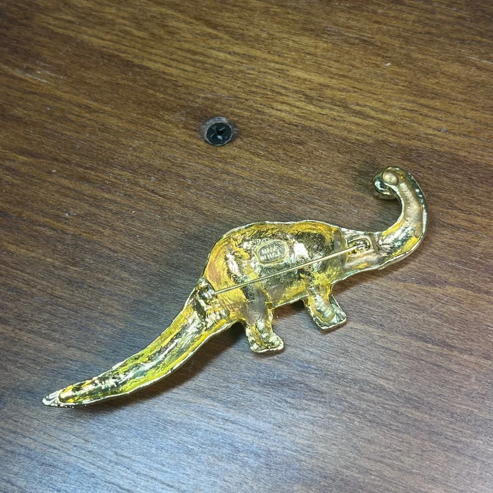Vtg Gold Tone Dinosaur Brooch Brachiosaurus Apatosaurus Pin Made in USA 3.5
